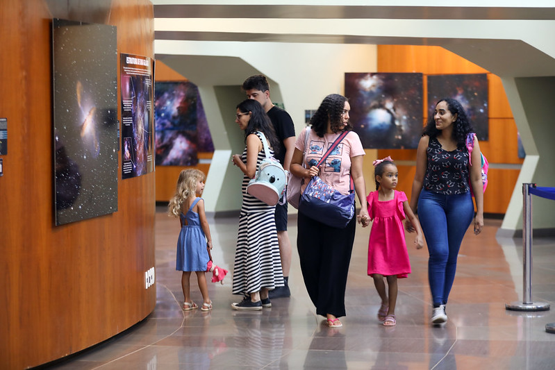 Projeto no Planetário leva o universo da inteligência artificial a estudantes do DF