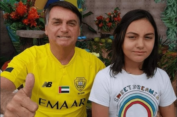 Bolsonaro pede a Moraes para comemorar 15 anos da filha em casa