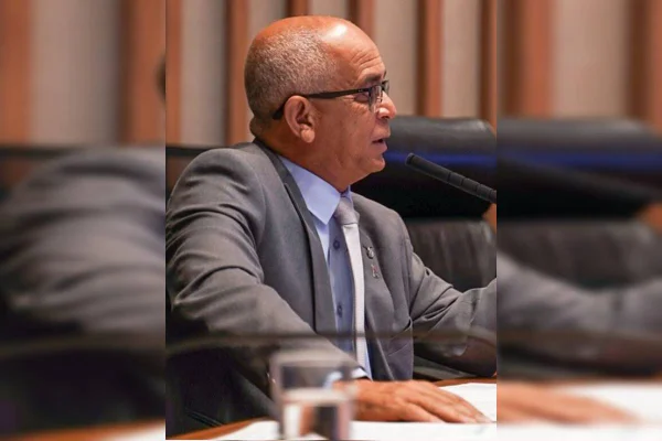 Vídeo com pistolas a deputado: policial fala em “perseguição política”