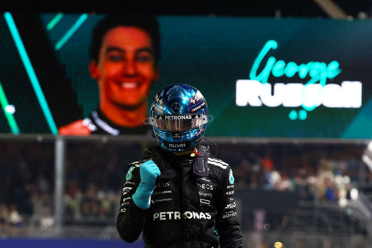 George Russell garante pole em Singapura; Bortoleto largará em 16º