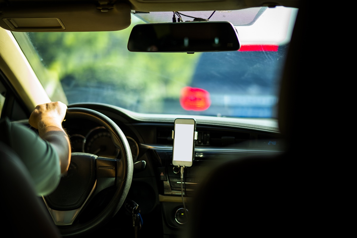 Senado aprova identificação de áreas de risco em apps de corridas