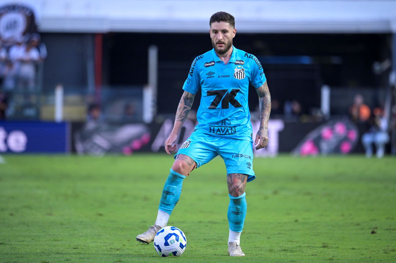 Zé Rafael diz que Santos precisa encarar todos os jogos como uma final