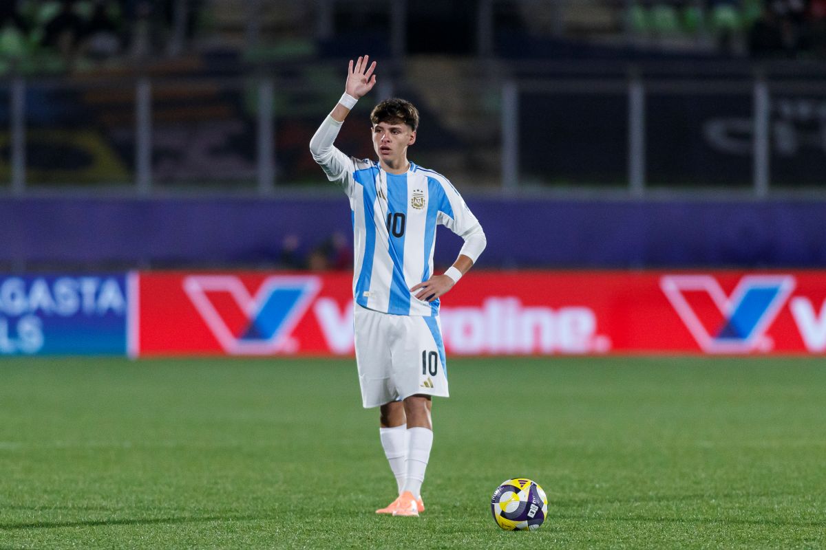 Destaque do Botafogo se machuca durante Data Fifa pela Argentina