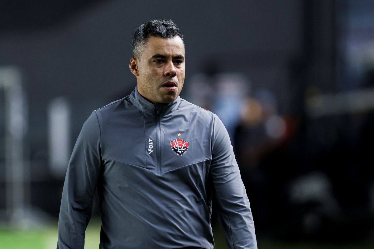 Jair Ventura exalta resultado e revela pacto com jogadores do Vitória
