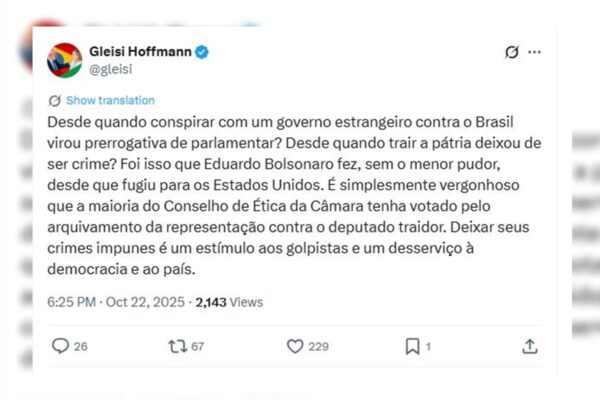 Gleisi se manifesta após processo contra Eduardo Bolsonaro ser barrado