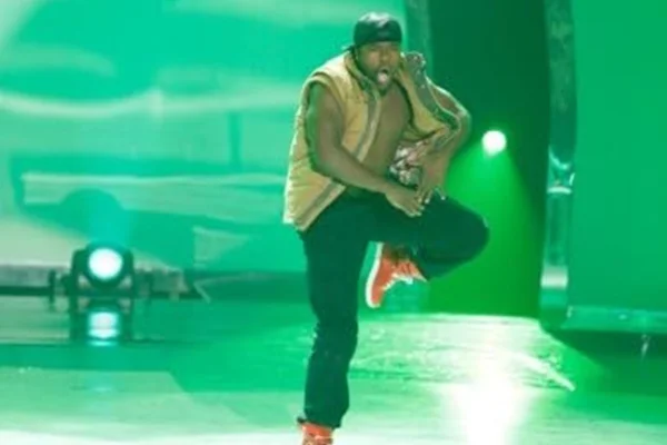 Vencedor de reality de dança morre após ser atropelado por trem