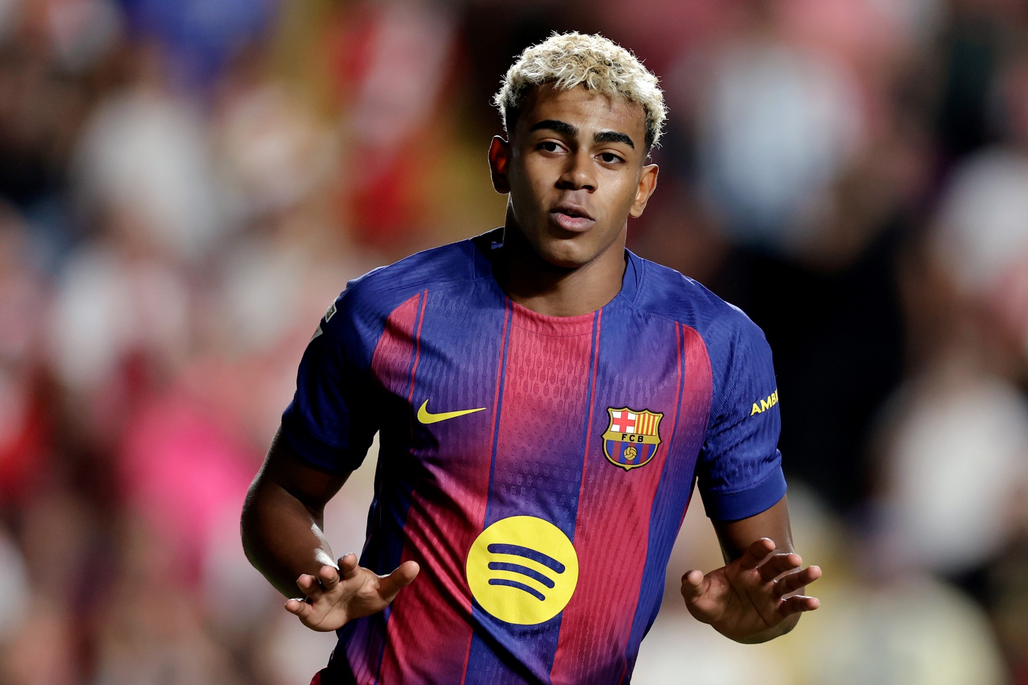 Yamal vira desfalque no Barcelona após derrota para o PSG na Champions