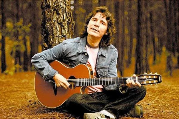 Cantor Lô Borges é internado após intoxicação por medicamentos