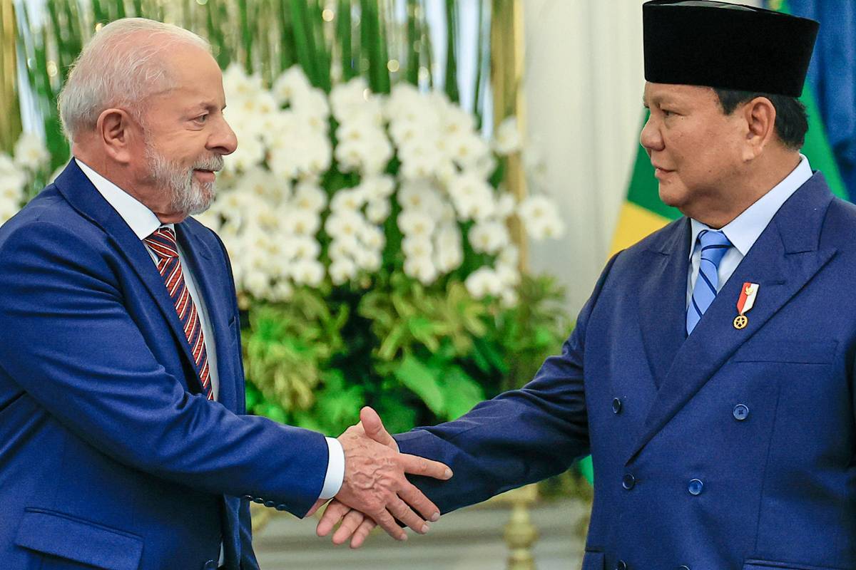 Antes de possível reunião com Trump, Lula exalta comércio sem dólar