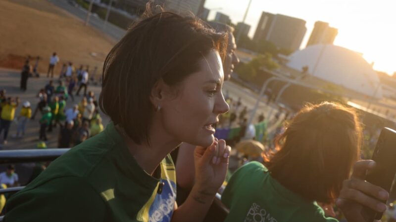 Michelle cobra anistia e chama prisão de Bolsonaro de “humilhação”