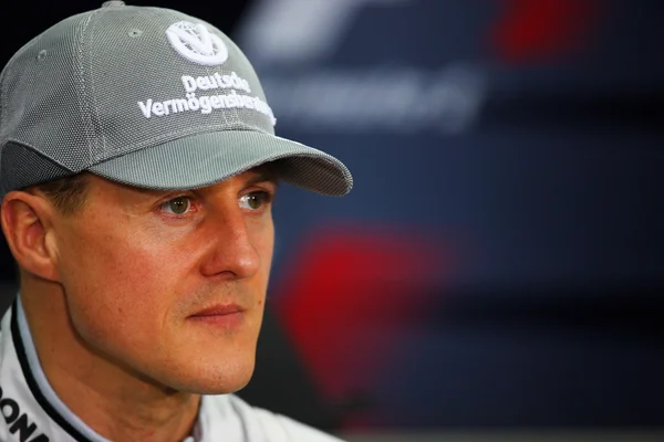 Michael Schumacher “reaparece” em encontro com a primeira neta