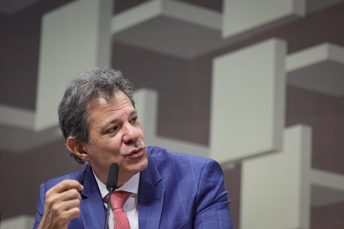 Governo deve propor solução para impasse no orçamento hoje, diz Haddad