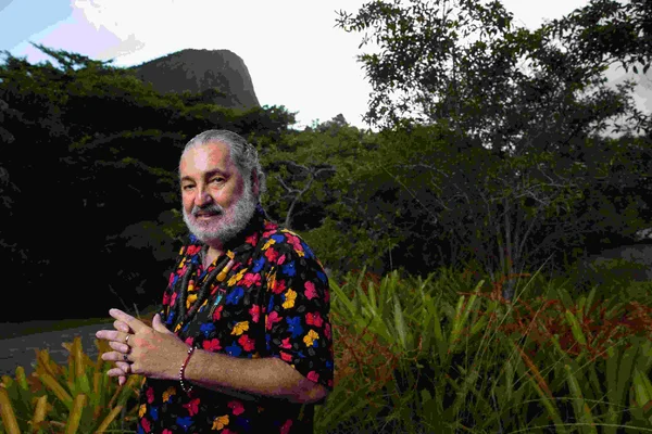 Moacyr Luz fará cirurgia cerebral com eletrodos para tratar Parkinson