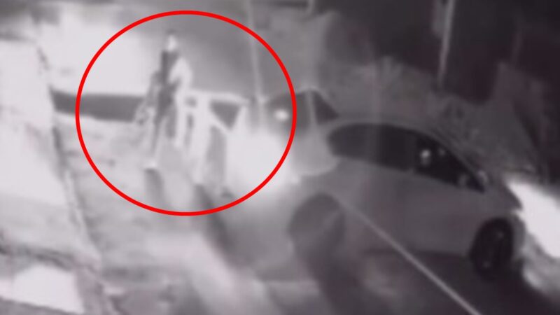 mulher com duas crianças é assaltada na porta de casa no DF