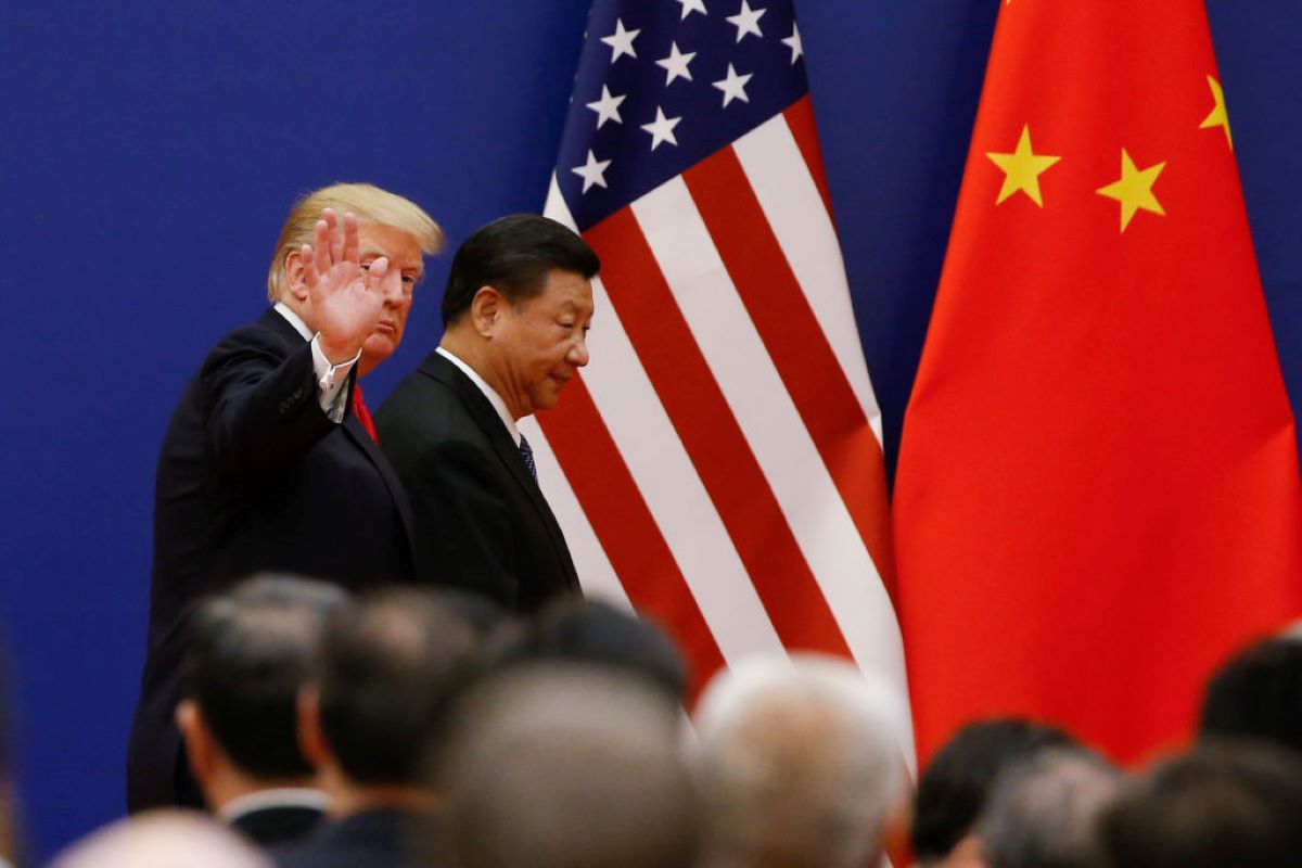 Trump admite que tarifa de 100% sobre a China “não é sustentável”