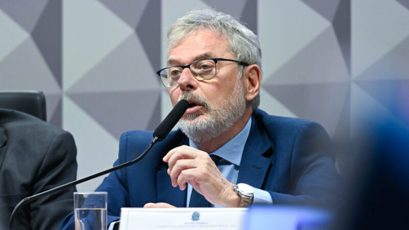 Ex-diretor do INSS diz na CPMI que abriu empresa para atender “Careca”