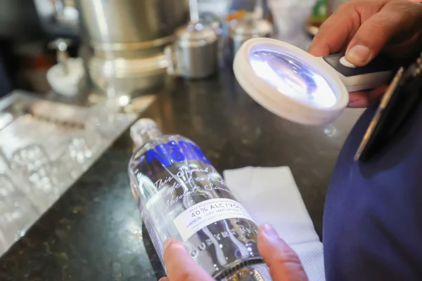 Metanol em bebida: Motta pauta urgência de PL que torna crime hediondo