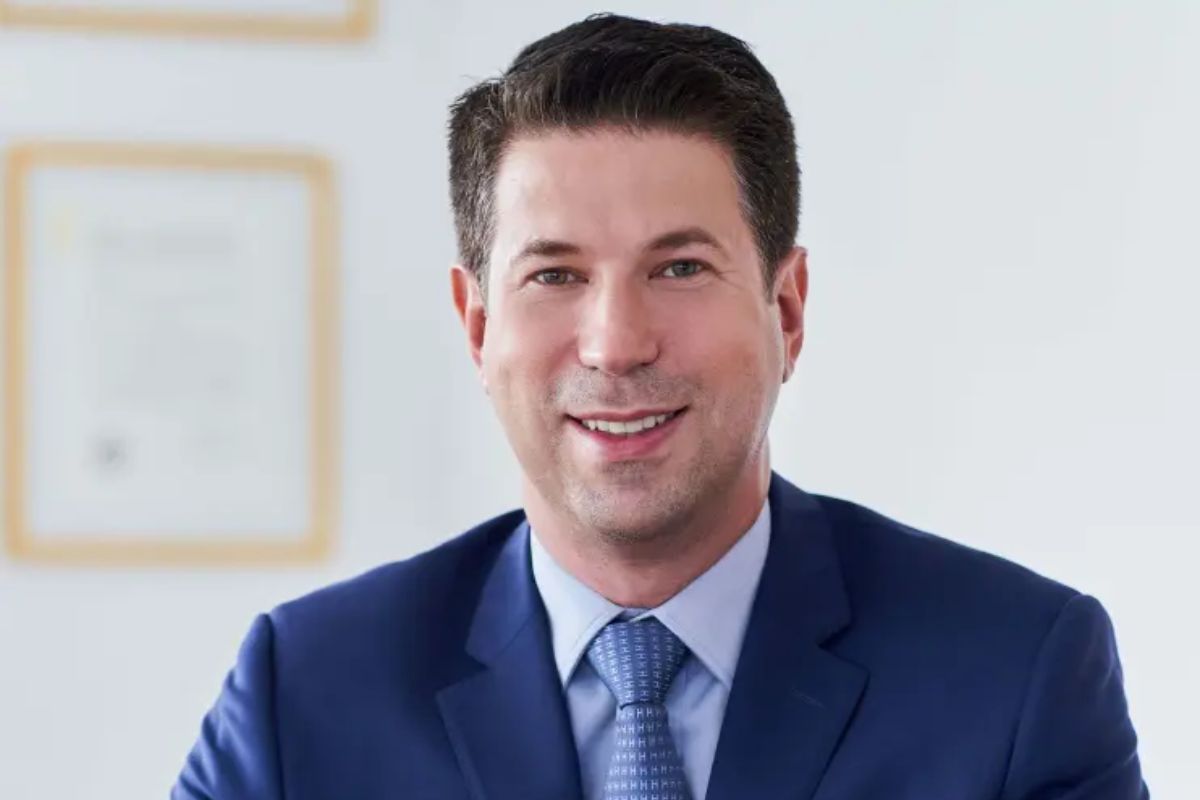 Professor da USP em Harvard é detido após disparo próximo a sinagoga