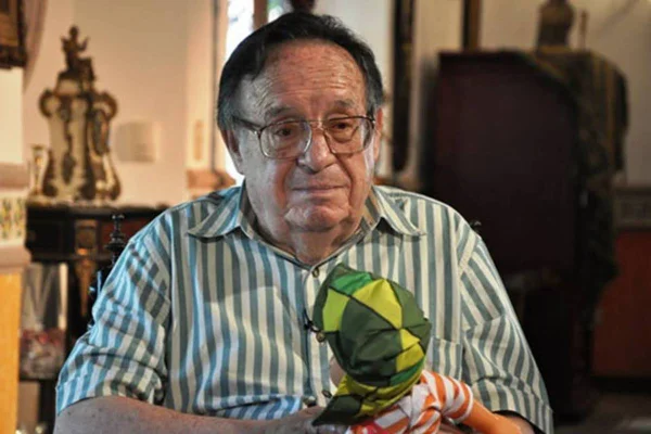 Filho de Roberto Bolaños expõe “relação distante” com Florinda Meza