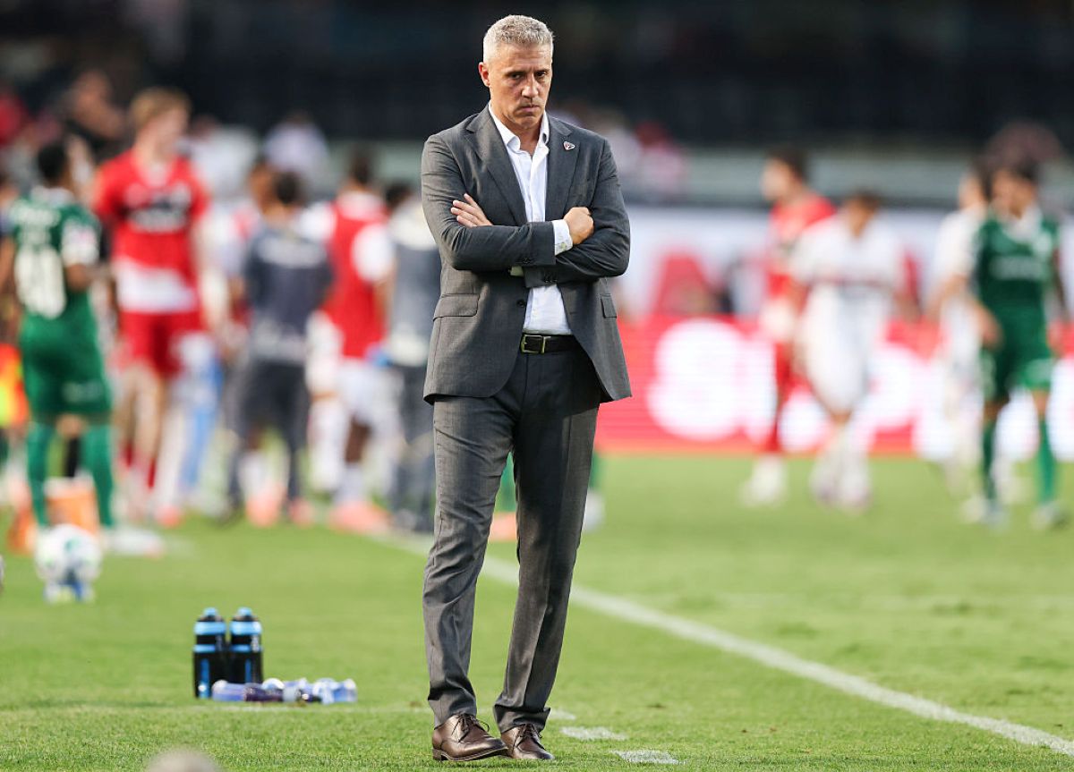 Crespo sobre arbitragem contra o Palmeiras: “Nunca vi nada igual”