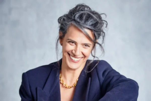 Cantora Simone vive casamento discreto há oito anos; saiba com quem