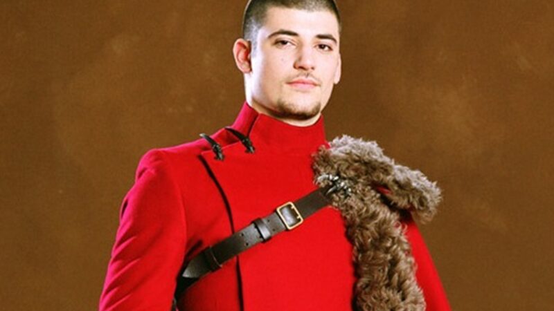 Lembra dele? Ator galã de Harry Potter surge com visual irreconhecível