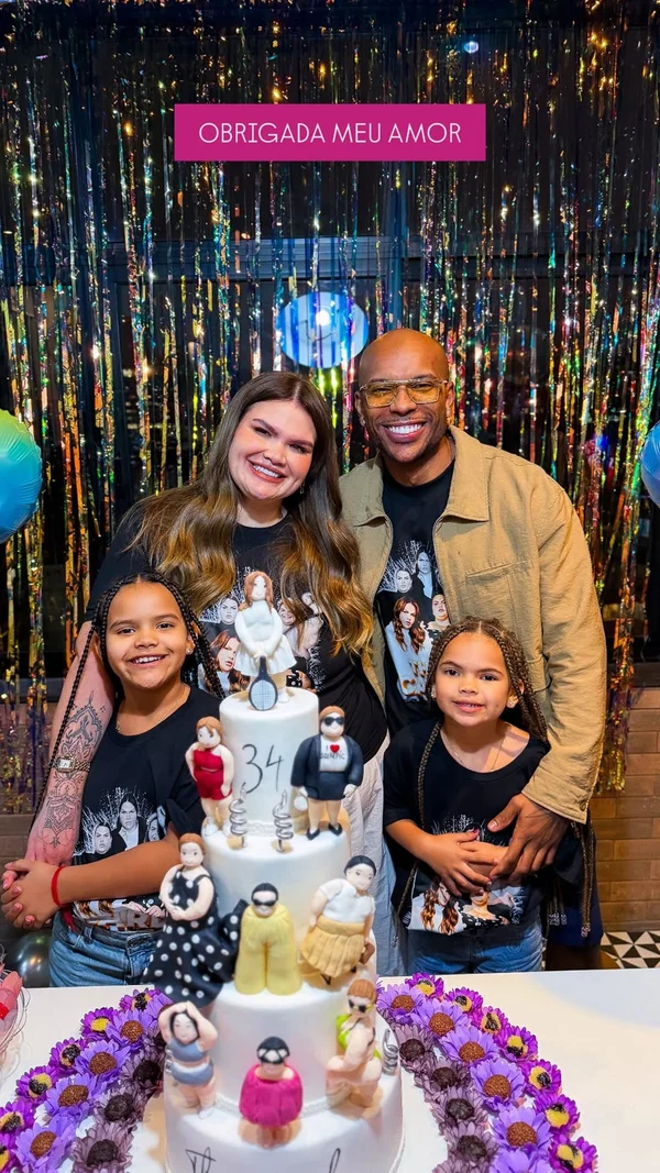 Thaís Carla é carregada no colo pelo marido após perder 70 kg