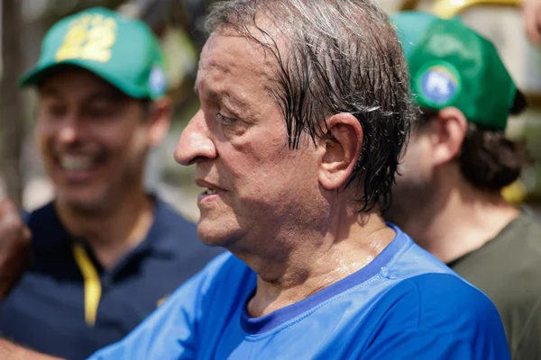 Moraes nega visita de Valdemar a Bolsonaro em prisão domiciliar