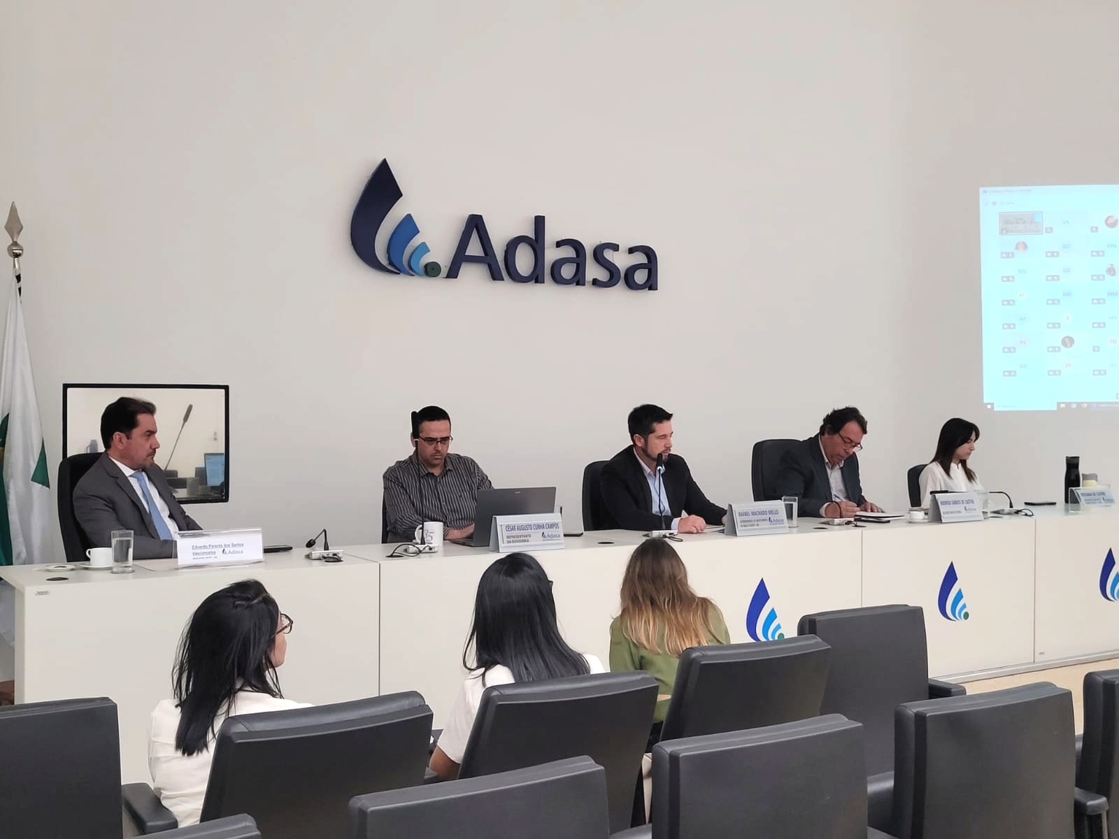 Audiência pública discute indicadores operacionais da prestação dos serviços de água e esgoto no DF