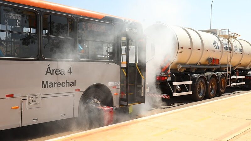 Forças de segurança realizam simulado de emergência com materiais inflamáveis no SIA