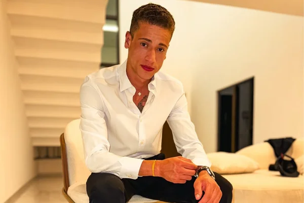 Virginia recebe declaração quente de cantor: “Vai gostar da pegada”