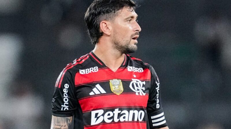Flamengo renova contrato de Arrascaeta até 2028