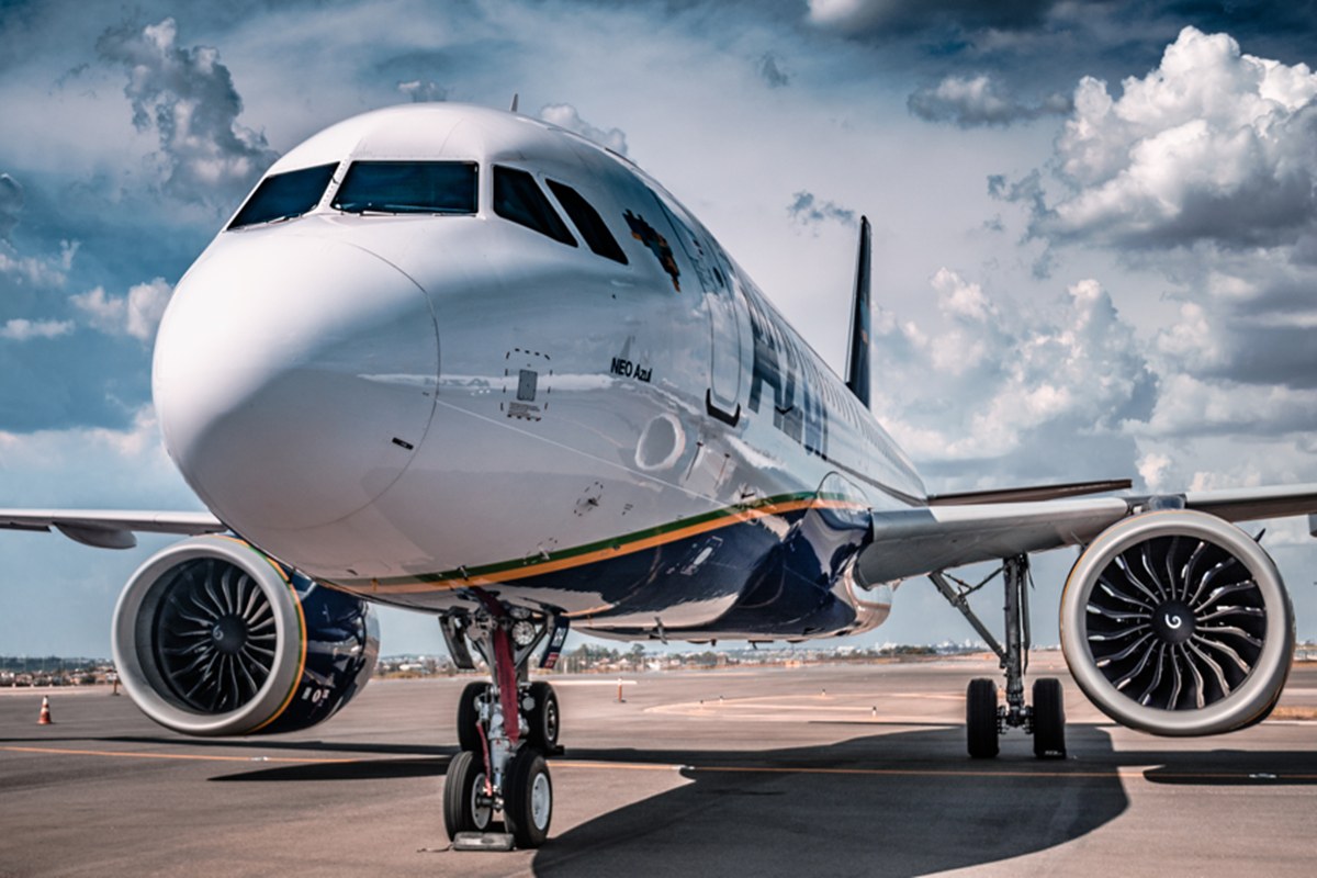 Azul atualiza plano e prevê saída de recuperação judicial em 2026