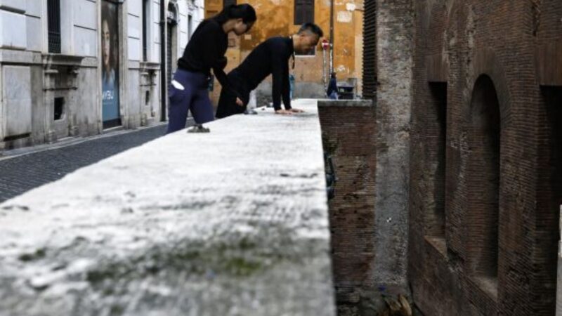 Turista japonês morre após cair de muro próximo ao Panteão, em Roma