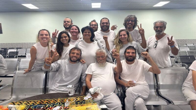 Brasileiros detidos por Israel em flotilha para Gaza chegam a SP