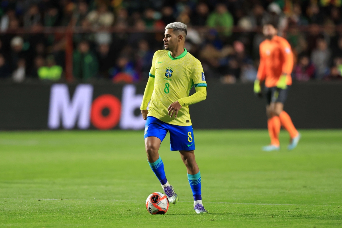 Bruno Guimarães vê evolução sob comando de Ancelotti: “Estamos fortes”