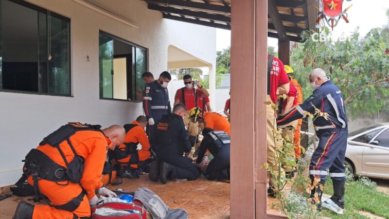 Jovem morta com choque usava enceradeira elétrica durante faxina