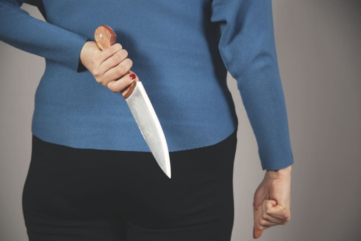 Adolescente é esfaqueada em uma parada de ônibus no DF