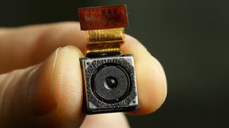 homem é investigado por esconder câmera na casa de amigos