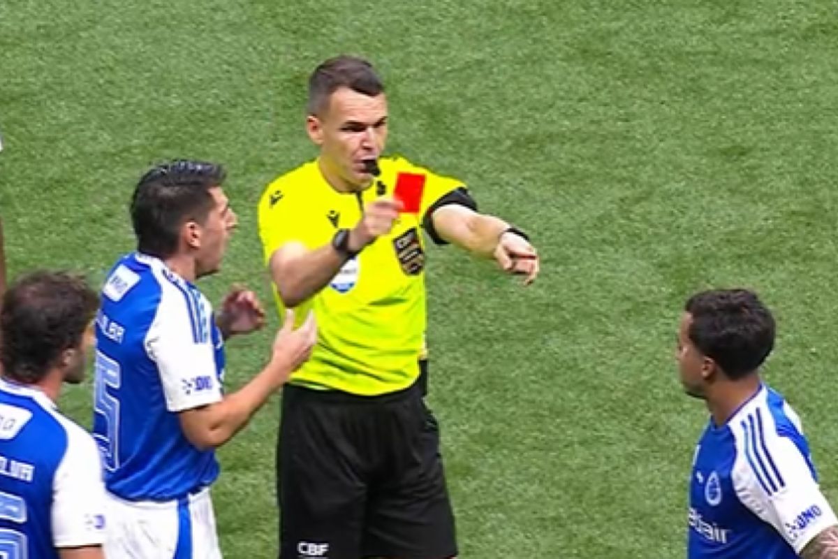 Kaio Jorge se desculpa por expulsão: “Não agi da melhor forma”