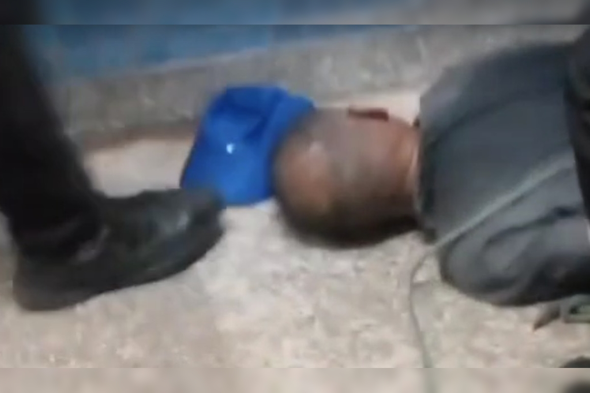 Vídeo: ladrão de celulares é contido por populares em terminal do BRT