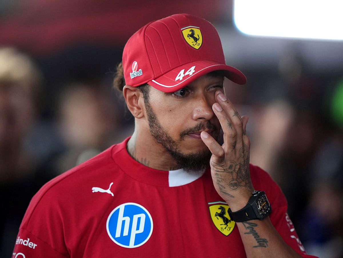 Lewis Hamilton cutuca Fernando Alonso após GP de Singapura; confira