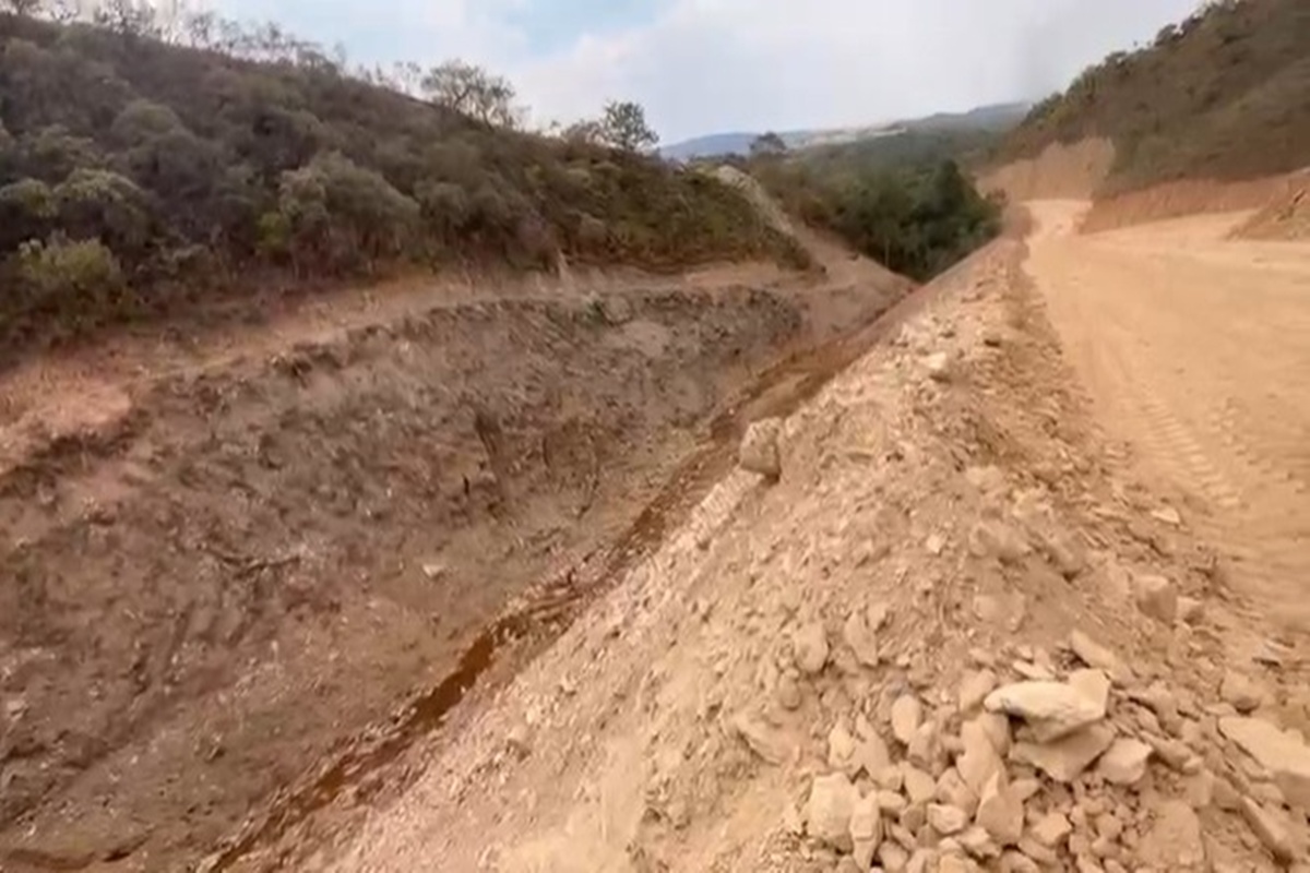 Veja como ficou córrego após retirada de lixo que desabou no Entorno