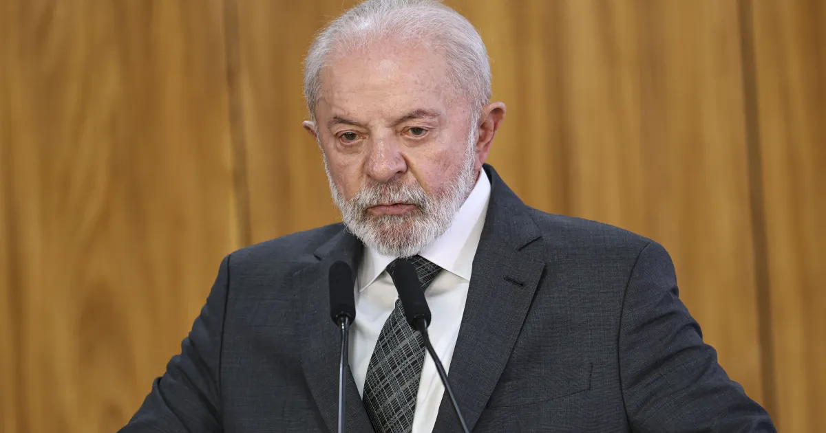 Não vou implorar para nenhum partido estar comigo em 2026, diz Lula