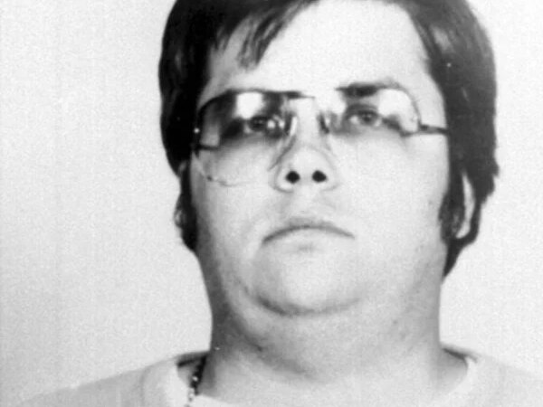 Assassino de John Lennon confirma real motivação do crime após 45 anos