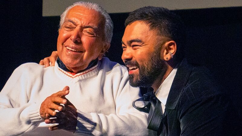 Mauricio de Sousa surge de cadeira de rodas em rara aparição