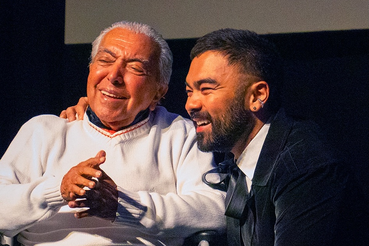 Mauricio de Sousa surge de cadeira de rodas em rara aparição