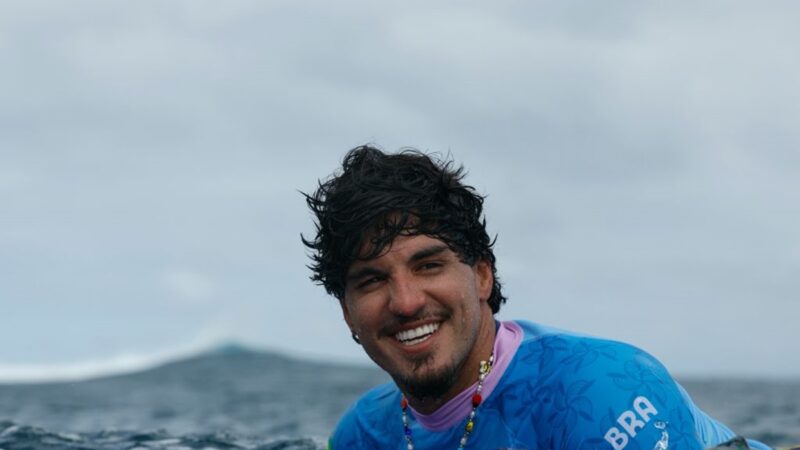 Medina vai ser pai? Surfista posta foto de ultrassom e levanta rumores