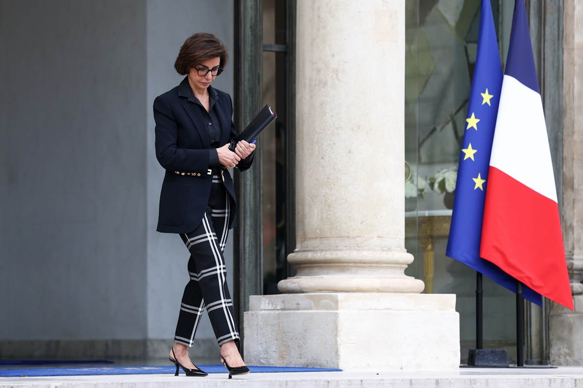 ministra da França reconhece falhas que facilitaram roubo