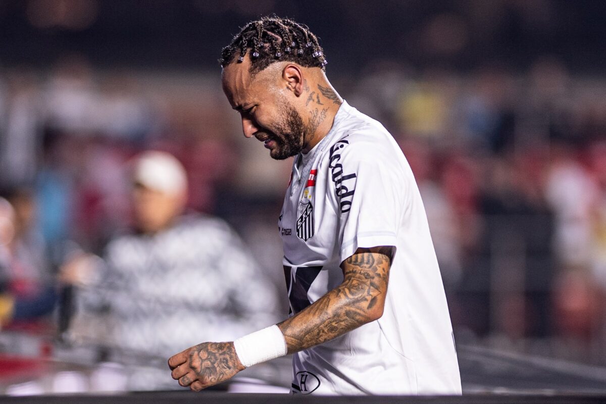 Sem amistosos, Neymar perde o posto de maior artilheiro da Seleção